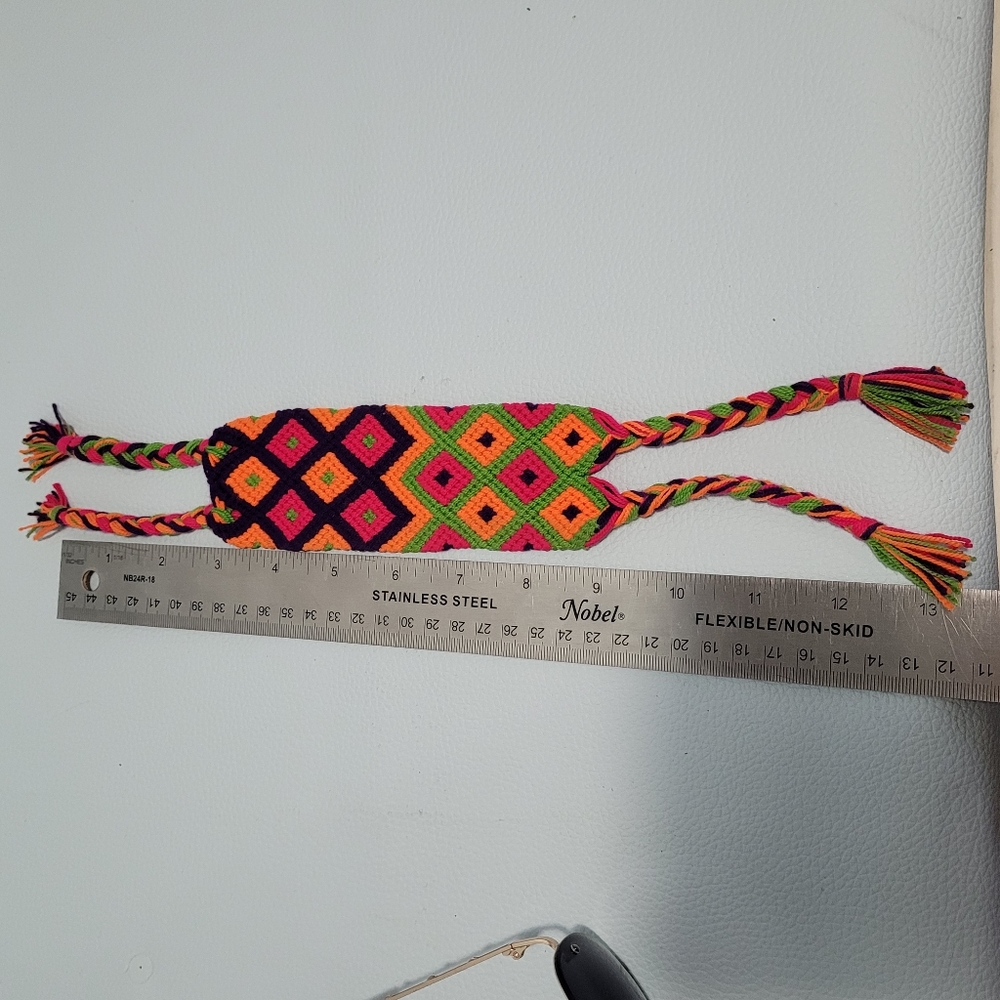 Bracelet Hand Made. Thread - Picture 4 of 4